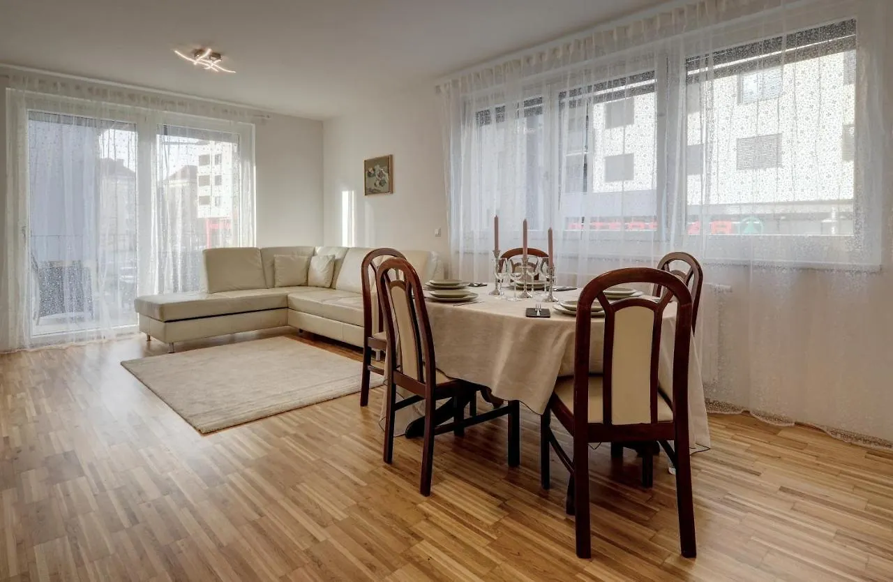 Carin Deluxe II Apartment Vienna