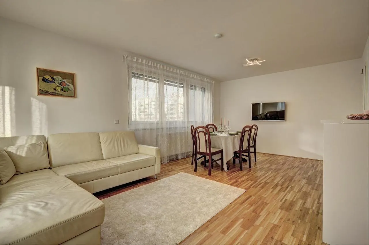 Carin Deluxe II Apartment Vienna 0*,  Austria
